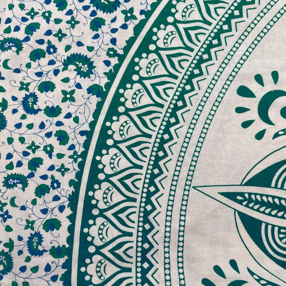Vtg Mandala Tapestry Green White Cotton Wall Hanging Bedspread 85x90